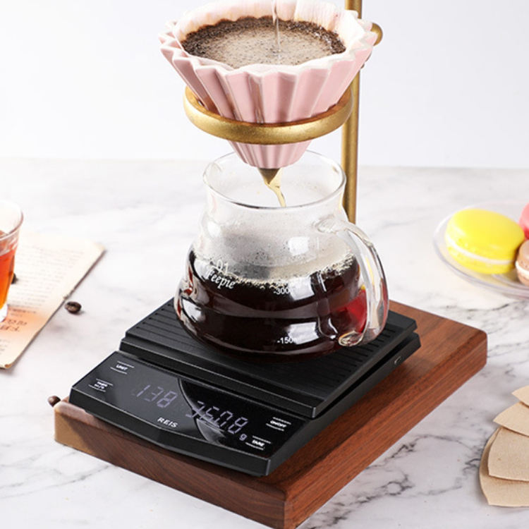 Báscula de café digital con temporizador CestMall 3 kg / 0.1 g Pantalla oculta LED alta Báscula de cocina con placa de metal recargable por USB