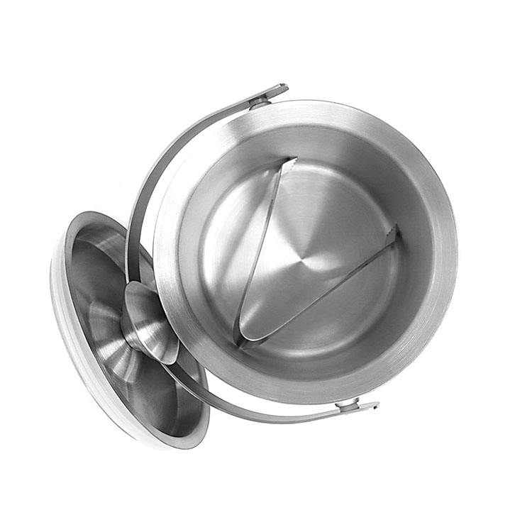 Hielera portátil aislada de acero inoxidable de doble pared con tapa y pinza para hielo incluida El colador mantiene el hielo frío y seco
