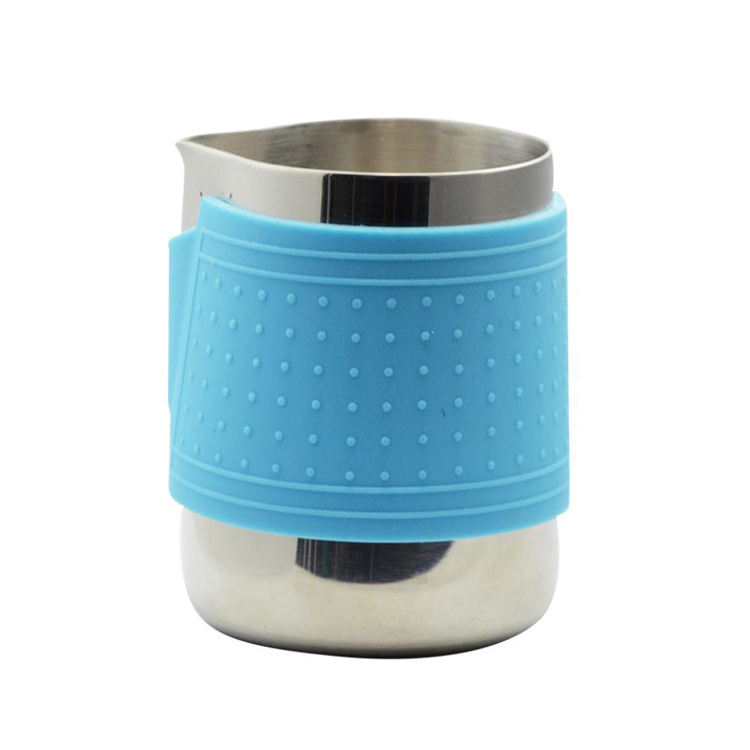 Jarra para espumar leche Jarra de vapor de leche de acero inoxidable Boquilla redondeada Almohadillas de agarre de silicona resistentes al calor Jarra de leche