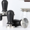 Tamper de café de 51 mm Presión regulada Calibrada Espresso Tamper de mano Base de acero inoxidable 304 Negro